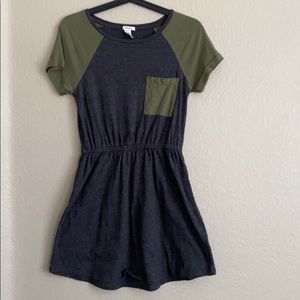 Dark grey & olive baseball tunic tee